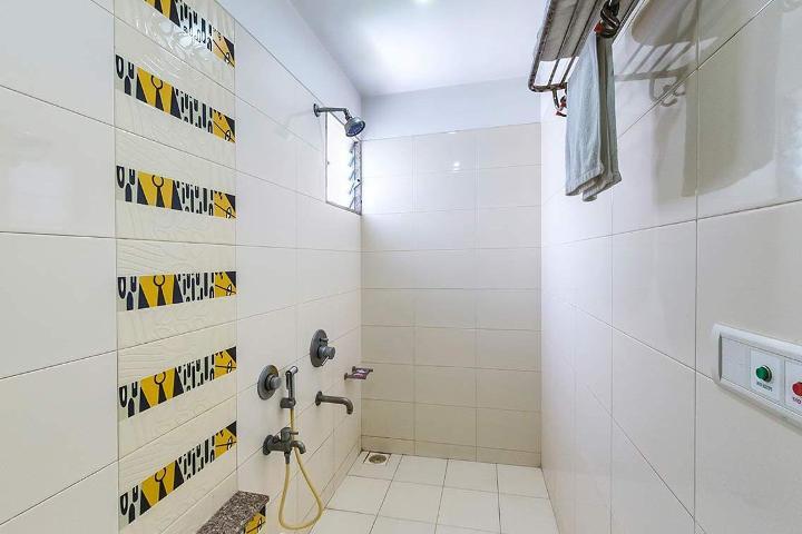 Hotel Corona Bharuch Bagian luar foto